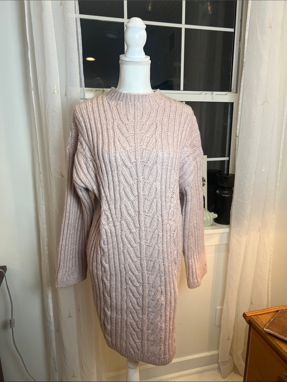 Express Cable Knit Long Sleeve sweater Dress - Pale Pink size large.